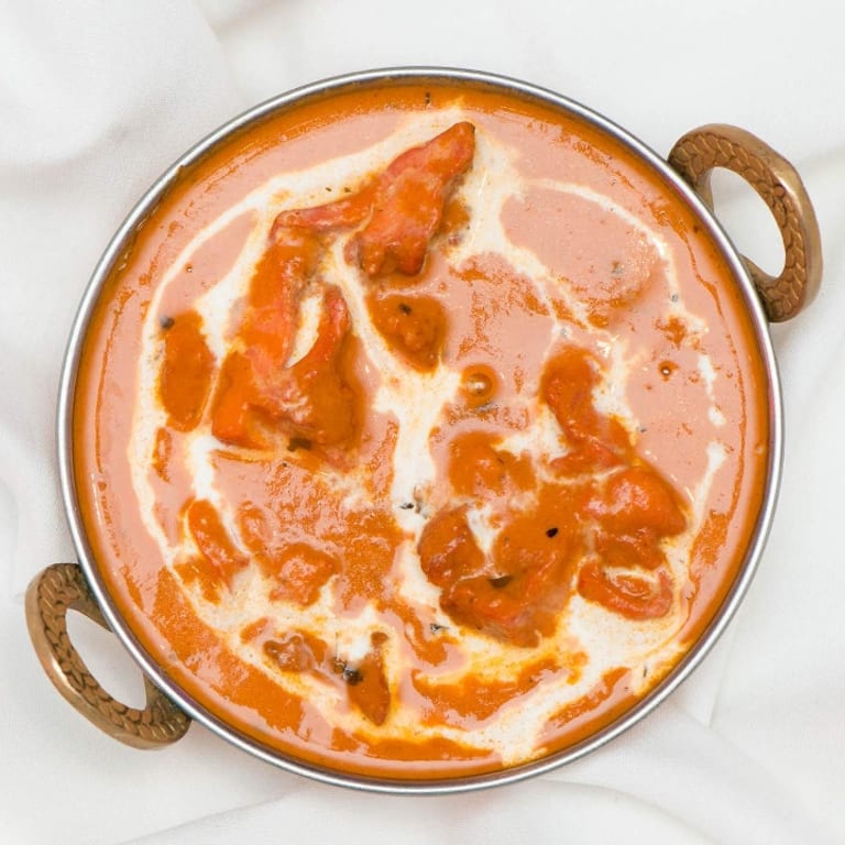 Delicious Saag Dishes: A Flavorful Indian Experience